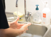 Vask og sprit hænderne korrekt